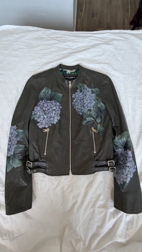 Dolce gabbana hydrangea - &,