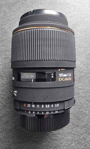 Sigma 105mm ex dg macro - f/2.8,