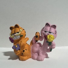Vintage Garfield & Arlene 2.5"