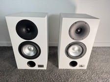 Suesskind Argenta Nuovo High End Kompaktlautsprecher in silber