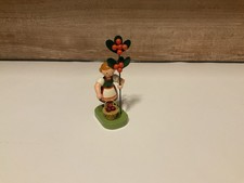 Osterkinder  Mädchen mit Preiselbeere  WEHA-KUNST  Original  Erzgebirge