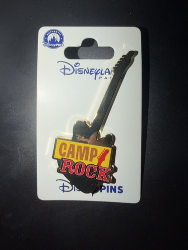 Pin camp rock - pin's,