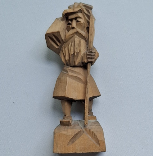 Handgeschnitzte holzfigur - handgeschnitzte,