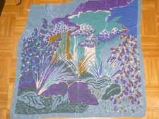 Seidenhalstuch m. Blumenmuster v. Sevini , ca. 87 x 86 cm.