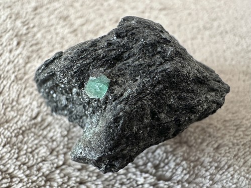 Mineral beryl mit smaragd - mineral:,