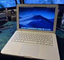 Apple MacBook A1342 [2009]