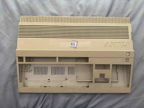 Amiga 500 gehäuse schrauben - +,