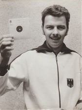 18 Pressefoto von international - erfolgreichen Sportschützen aus aller Welt