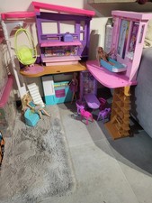 Barbie Traumvilla mit Puppen und Zubehör