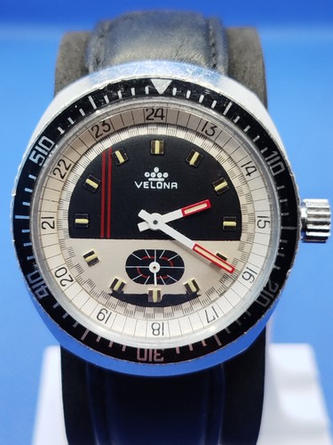 Vintage mechanical dive watch