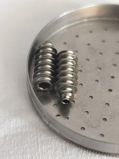 2 Schrauben 8x20mm im Aesculap
