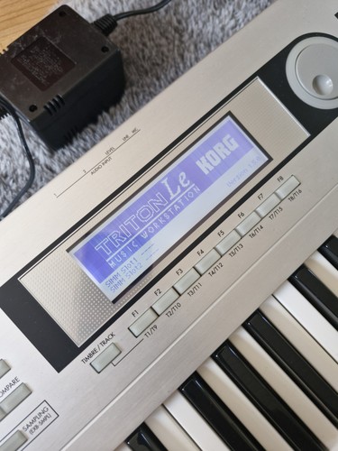 Korg triton keyboard - korg, le