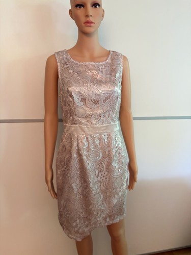 Hochwertiges glänzendes kleid - hochwertiges,
