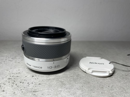 Nikon nikkor 30 mm - 1,