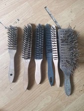 gemischte Drahtbürsten in vernünftigem Zustand, kein Holzwurm 