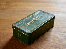 Singer Blechdose Dunkelgrün