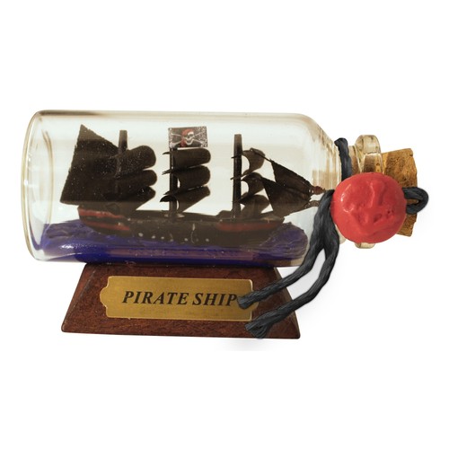 Flaschenschiff piratenschiff - flaschenschiff,
