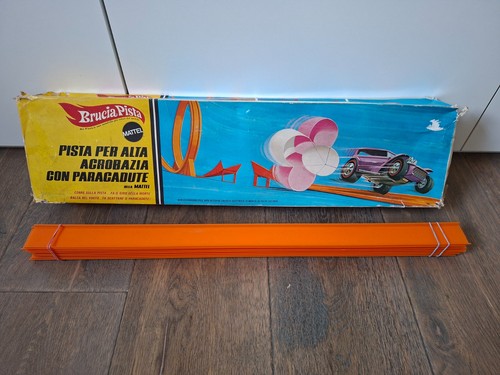 Hot wheels drag chute stunt - drag,