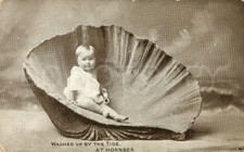 Künstlerische Vintage Postkarte Kind Muschel Hornsea England