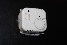 Busch & Jäger LX RTR Raumtemperaturregler in alpinweiß