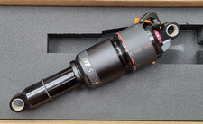 DT Swiss R535 Dämpfer hinten