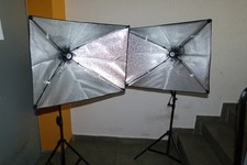 2 Fotostudio Aufheller Lampen mit Stativ und Transporttasche