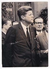 JOHN F. KENNEDY am 25. JUNI