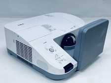NEC UM310W Beamer Projektor Kurzdistanz 3100 ANSI Lumen / nur 120h (*392)
