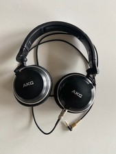 AKG K182 – geschlossener