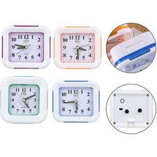 Kleine Quarzuhr mit Nachtlicht