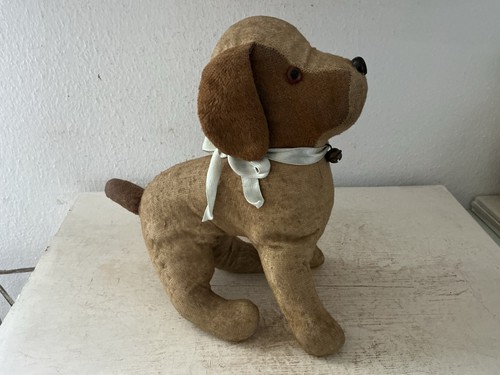 Altes spielzeug stofftier - spielzeug, hund