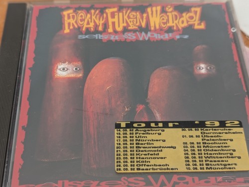 Freaky fukin weirdoz - fukin,