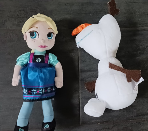 Elsa und olaf - und, kuscheltier