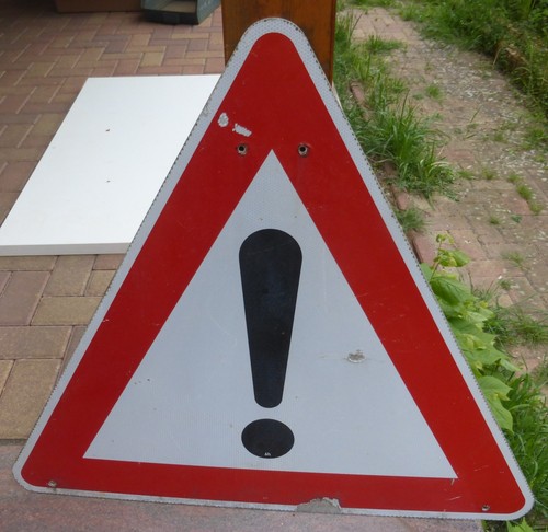 Altes verkehrsschild - verkehrsschild, 🎈
