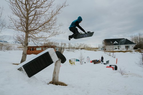 Yes snowboard all mountain - all,