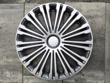 Eine Radkappen Radzierblende Radblenden Volante 16-Zoll Silber/Schwarz