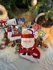 Gefüllter Weihnachtsstrumpf gefüllt mit 20 Kindergeschenken!