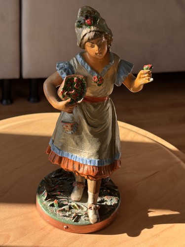 Alte trachtenfigur massiv - alte,
