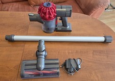 Dyson SV 03 komplett gereinigt . mit  Staubsauger . und turbo Bürste. 