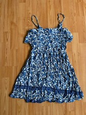H&M Sommerkleid – Blau-Weiß, Blumendesign, Größe 36, gut erhalten