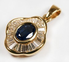 wertvoller 3,00ct. Saphir Diamant Trapezschliff Anhänger 750 Gold Kornblumen Bla