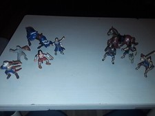 Ritterfiguren m. Pferd ,5  Bullyland , 4 Plastik ,sehr alt.