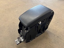 LEDER Mittelarmlehne VW Scirocco Golf 5 6 Staufach Ablagefach 1K5864251C