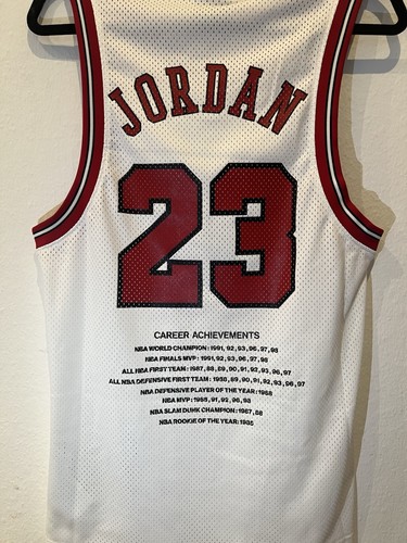 Chicago bulls michael jordan - chicago,