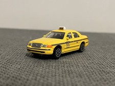 RealToy Ford Crown Victoria 1:64 NYC Taxi Modellauto New York Diecast