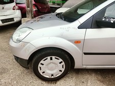 Kotflügel links Ford Fiesta 5 V Farbcode 62 Polarsilber Silber Metallic