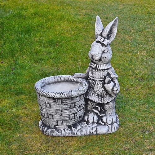 Xxl osterhase mit pflanzkorb - osterhase,
