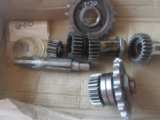 TRIUMPH NEBENWELLE GESTUFT OHNE TACHOANTRIEB UNIT  650  T120  TR6  4-GANG  -1969