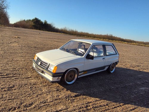 Opel corsa a - 1:18, tiefer