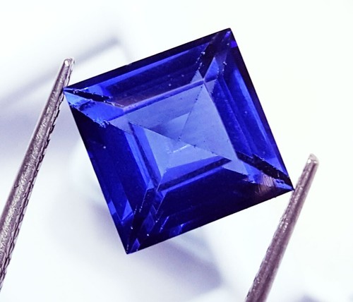 Natürlich blauer saphir - blauer,